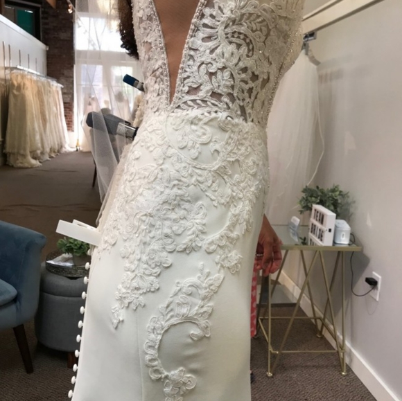 Essence of Australia D2508 Wedding Dress - Picture 6 of 11